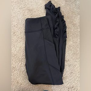 Lulu black yoga pants